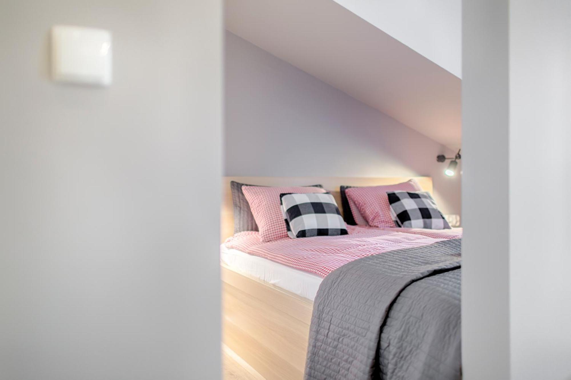 Tyzenhauz Apartments Arianska Street Красков Екстериор снимка