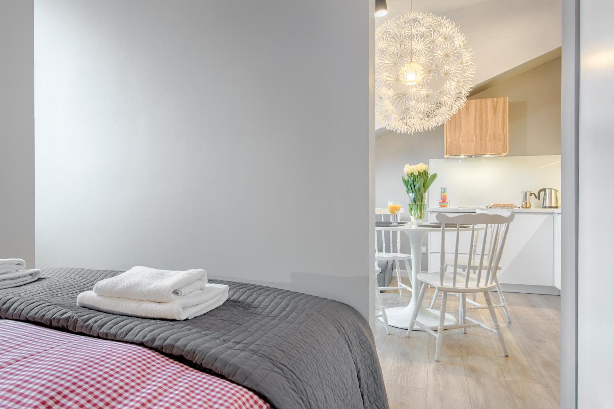 Tyzenhauz Apartments Arianska Street Красков Екстериор снимка